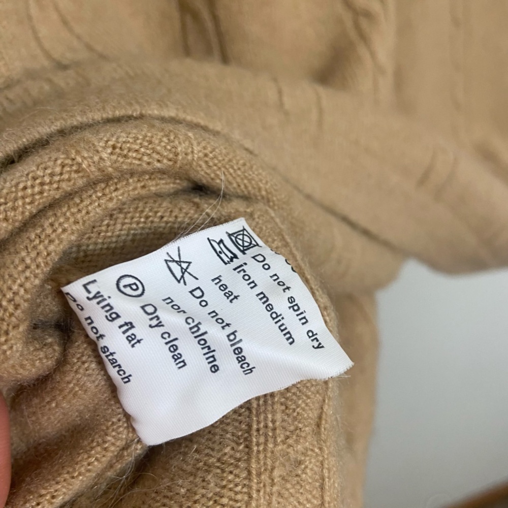 House of Cashmere Cardigans bundle of two tan and gray cardigan 100& cashmere - Picture 4 of 13